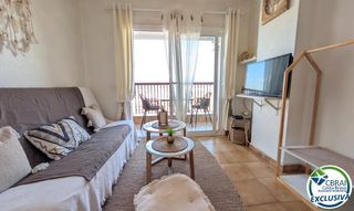 Studiowohnung in De la muga 12. Estudio con cabina renovado con vistas al mar  empuriabrava