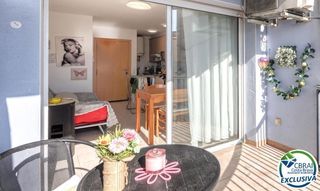 Flat in De pedro calderón de la barca 32. Bonito apartamento a 100 metros del mar en la zona de salata