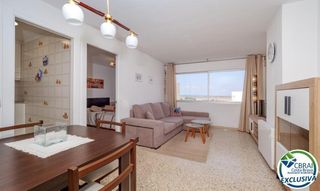 Pis a De la muga 6. Apartamento idealmente situado en primera línea de mar