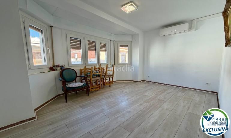 Foto 1180b941-26fa-4dbe-84da-2b6742b414bc. Pis a de rhode 129 a Centre Roses