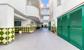 Studio in Poblat típic-gregal 19. Planta baja en empuriabrava con vistas al canal