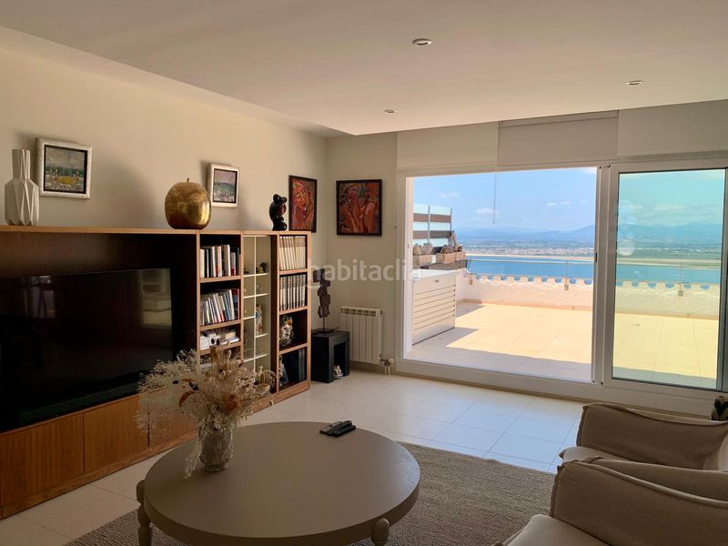 Foto af4ef171-0e47-4518-bbf4-bea9bde4fc43. Dúplex en víctor català 13 magnifico duplex con vistas al mar en puig rom en Roses