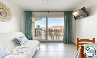 Etagenwohnung in De mercè rodoreda 1. Ático con vistas al mar y terraza a 200 m de la playa en roses