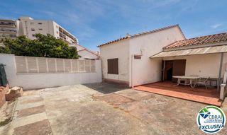 Reihenhaus  Argentera 9. Oportunidad casa para reformar en roses, zona tranquila.
