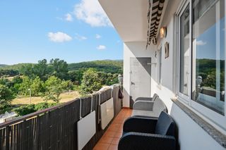 Pis  Balmes 2. Gran pis a maçanet de cabrenys amb 3 habitacions.