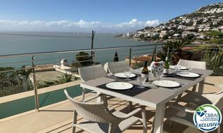 Xalet  De josé díaz pacheco 61. Espectacular casa de lujo cerca de la playa con piscina.