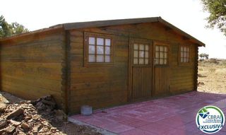 Wohngrundstück  Butarós. Terreno rustico de 18000 m en garriguella con casita de madera.