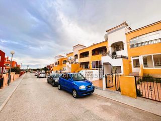 Casa  Avenida riegos de levante. ¡espectacular bungalow en planta baja con jardín privado en esqu