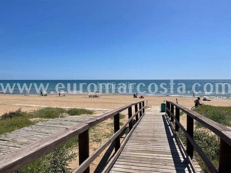 Foto 8ad69950-39b8-4b87-aab5-ed1cb5fd468f. Masia amb aparcament a La Marina Elche / Elx