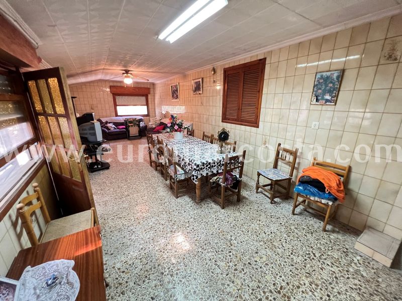 Foto b22f9b6d-10b3-4f01-b3b4-353188abc97f. Masia amb aparcament a La Marina Elche / Elx