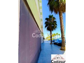 Lloguer Local Comercial a Astilleros - La Paz  - Loreto - El Corte Inglés. Local en alquiler en extramuros