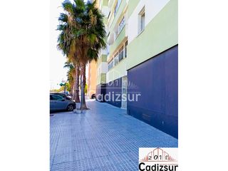 Lloguer Local Comercial a Astilleros - La Paz  - Loreto - El Corte Inglés. Local en alquiler en extramuros