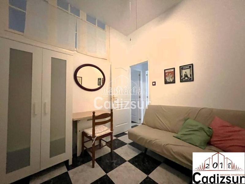 Foto 908cd5fd-eb81-4f9d-90f9-600c4dabffd6. Rent flat in La Caleta - La Viña Cádiz