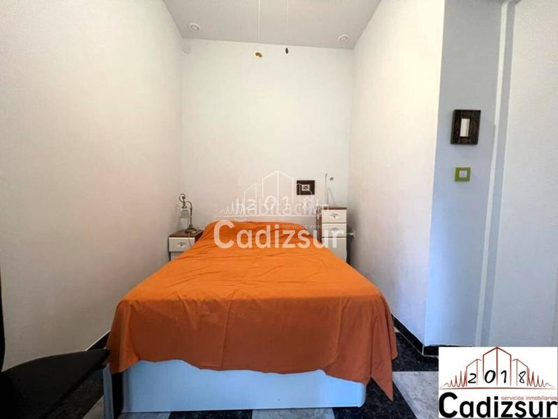 Foto c9f38fc4-0ffa-44c3-bb7b-75cca63fd465. Rent flat in La Caleta - La Viña Cádiz