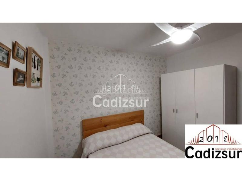 Foto 5d923a9d-b0b6-4bfc-803d-836bdf6c95b9. Alquiler piso larga duración en zona residencia en Cádiz