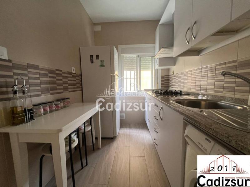 Foto 661deb1a-f373-4f1f-ad5a-49fd31424802. Affitto appartamento in Paseo Marítimo - San José - La Laguna Cádiz