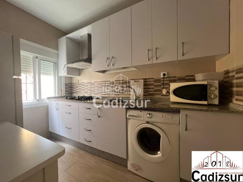 Foto 7bb5edf2-0044-4198-9820-910a9b54b837. Affitto appartamento in Paseo Marítimo - San José - La Laguna Cádiz