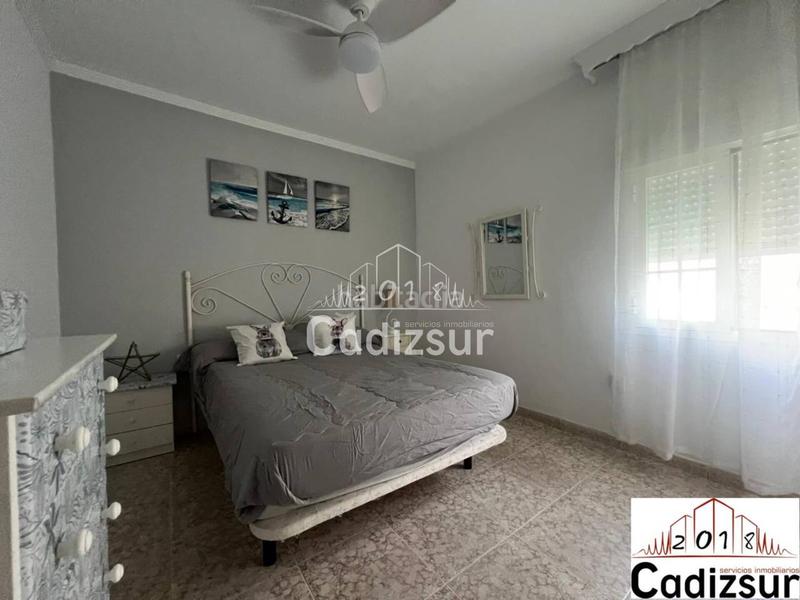 Foto b7245de1-f665-4e11-a7bf-f199f486fd16. Miete etagenwohnung in Paseo Marítimo - San José - La Laguna Cádiz