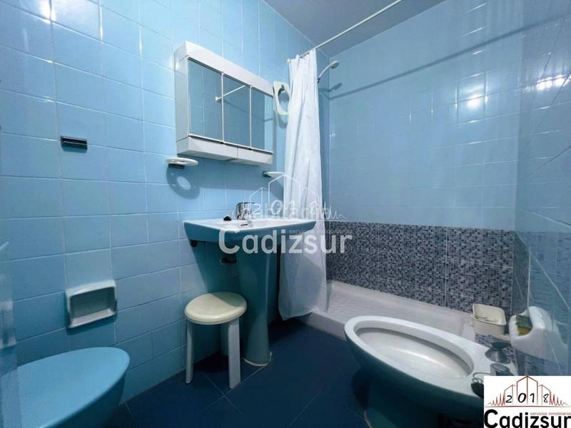 Foto 3a101712-12d6-46d5-bc7e-6f60ea7a3609. Piso  en playa victoria en Paseo Marítimo - San José - La Laguna Cádiz