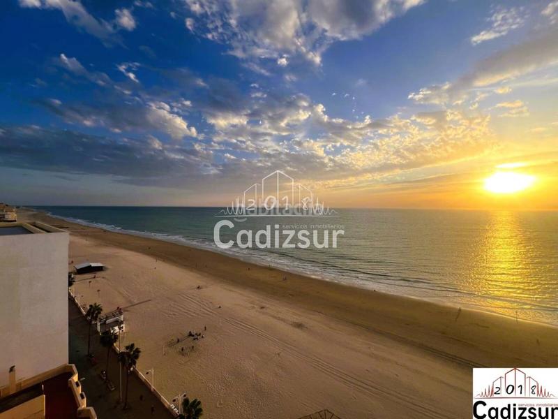 Foto 46e61807-c34a-47ad-b13c-fc3ade1b8336. Piso  en playa victoria en Paseo Marítimo - San José - La Laguna Cádiz