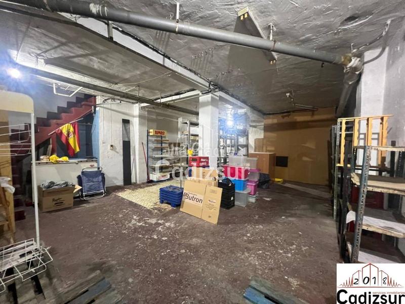 Foto 0213b66b-0fdb-4b2e-952a-3ef87fbda162. Local comercial venta de local comercial en zona san felipevarela en Cádiz