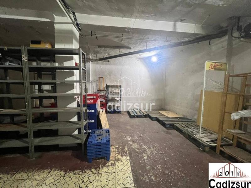 Foto 0477df08-d122-4b3a-b84f-6da6cabb07a0. Local comercial venta de local comercial en zona san felipevarela en Cádiz