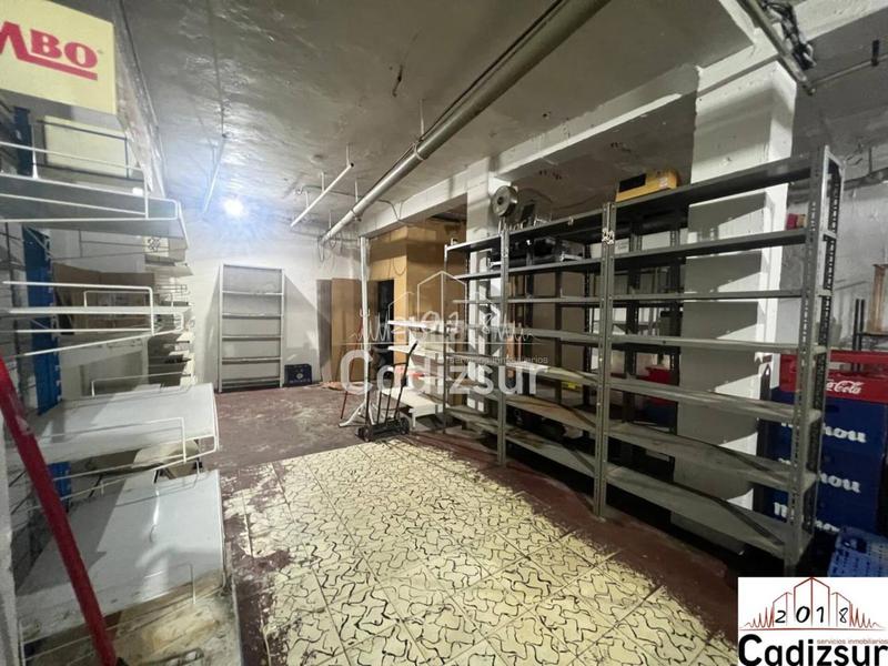 Foto 7133e5f9-59a4-492c-aba9-086d2e4e5996. Local comercial venta de local comercial en zona san felipevarela en Cádiz