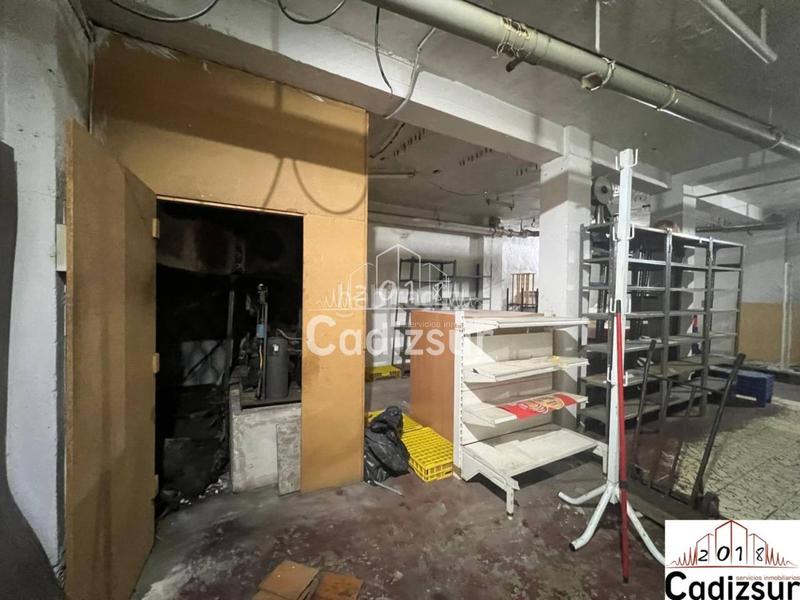 Foto a082cacd-dc96-4fb8-8a8b-d457bf0b6089. Local comercial venta de local comercial en zona san felipevarela en Cádiz