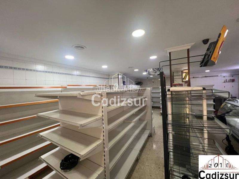 Foto a668639d-df7f-40f1-83e2-583c89437a57. Local comercial venta de local comercial en zona san felipevarela en Cádiz