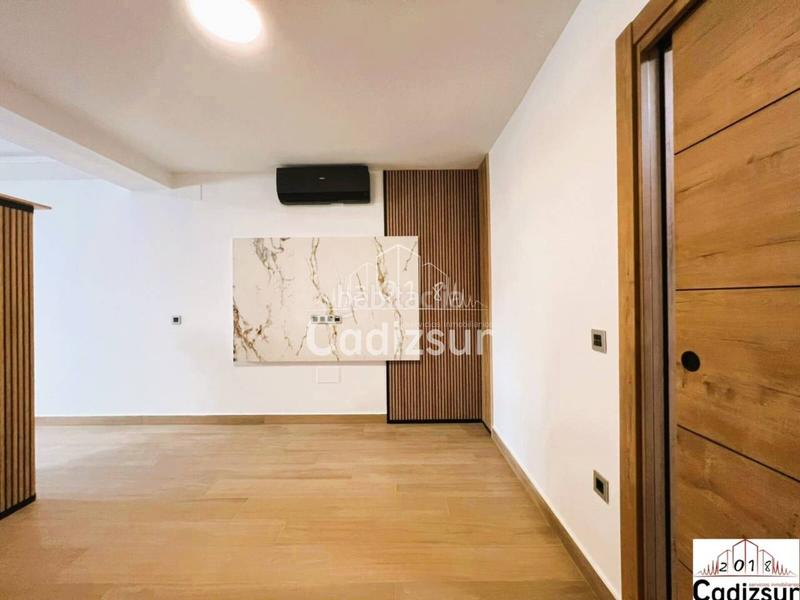 Foto 4ac1ef80-637a-4e57-89f9-2c7d10047051. Loft in Paseo Marítimo - San José - La Laguna Cádiz