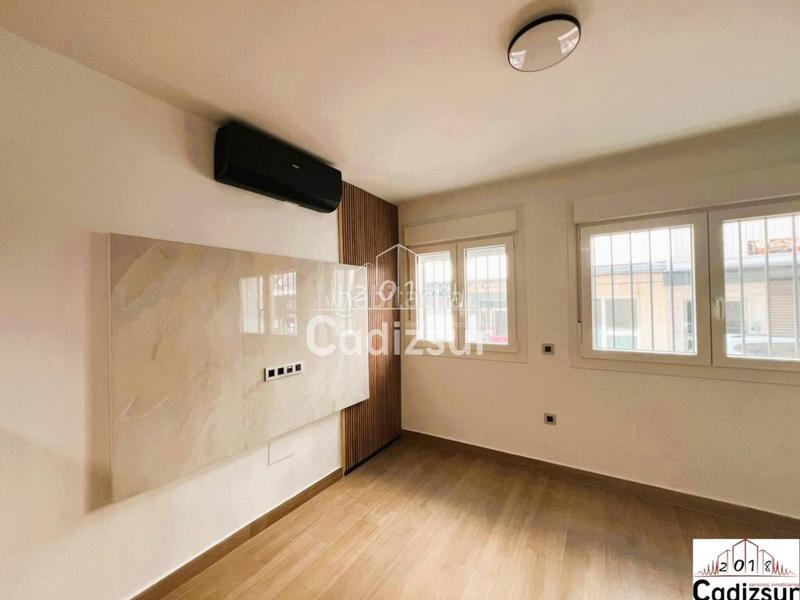 Foto a54b886c-ca19-4125-92b4-7b2390bd8a33. Loft in Paseo Marítimo - San José - La Laguna Cádiz