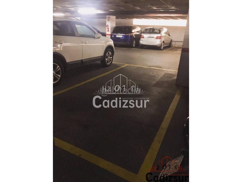 Foto c6ec9794-5557-422a-bdc0-9f8fe34b5c6d. Parking voiture dans Paseo Marítimo - San José - La Laguna Cádiz