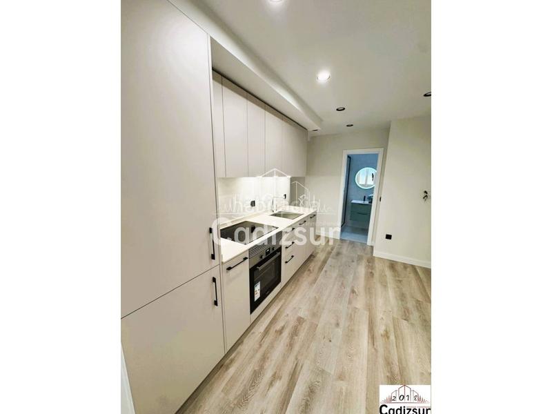 Foto 28848800-1b7e-4824-b6fd-4ad6d866a2b2. Apartamento venta de apartamento nuevo junto a la playa de caleta en Cádiz