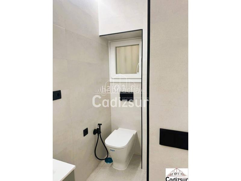 Foto 508f1370-7b8c-4223-a3a6-46e3c7fa3df2. Apartamento venta de apartamento nuevo junto a la playa de caleta en Cádiz