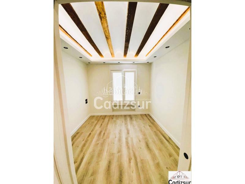 Foto 799524bf-85b7-4acc-9053-616ab31d2dd0. Apartamento venta de apartamento nuevo junto a la playa de caleta en Cádiz