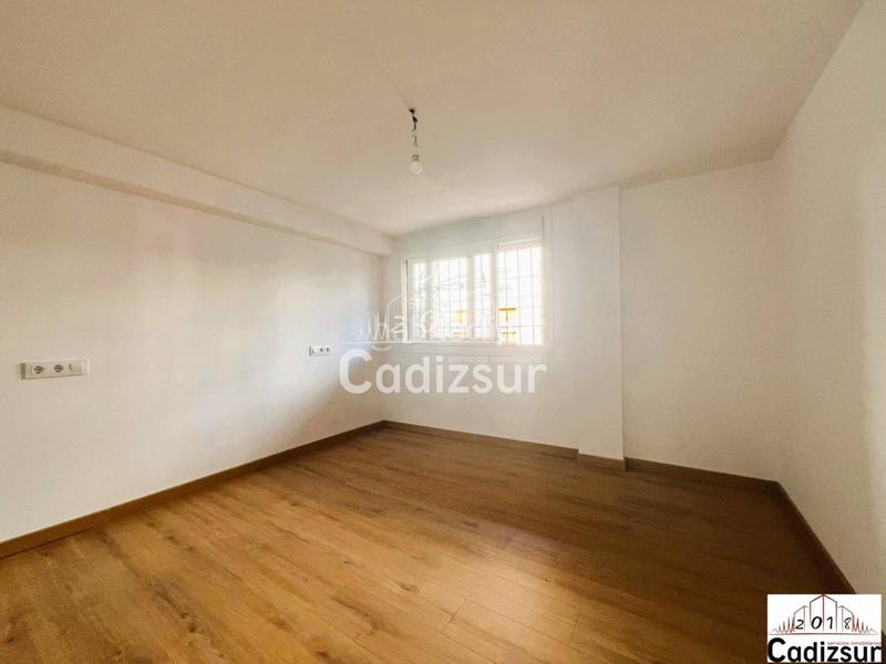 Foto 647b816d-2414-4711-98c8-d980193d94f0. Oficina  en venta en zona asdrubal en Asdrúbal - Bahía Blanca Cádiz