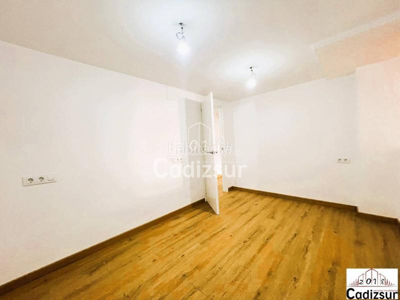 Foto 95cc4336-a83a-4c08-a1e7-ed00ffecd477. Oficina  en venta en zona asdrubal en Asdrúbal - Bahía Blanca Cádiz
