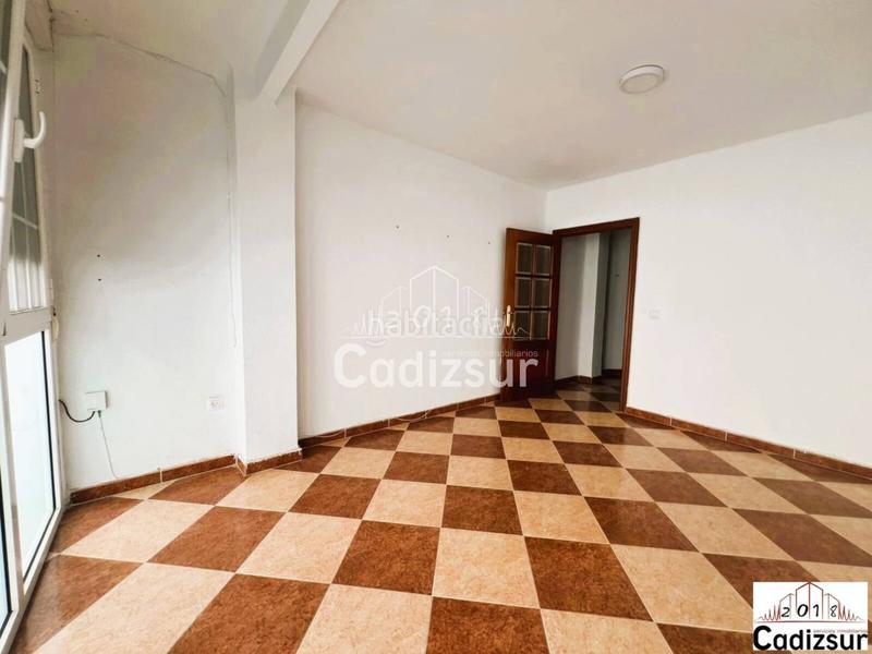 Foto 283f8435-e1e0-45b4-b88a-561f956fa3c0. Piso venta de piso en la laguna en Paseo Marítimo - San José - La Laguna Cádiz