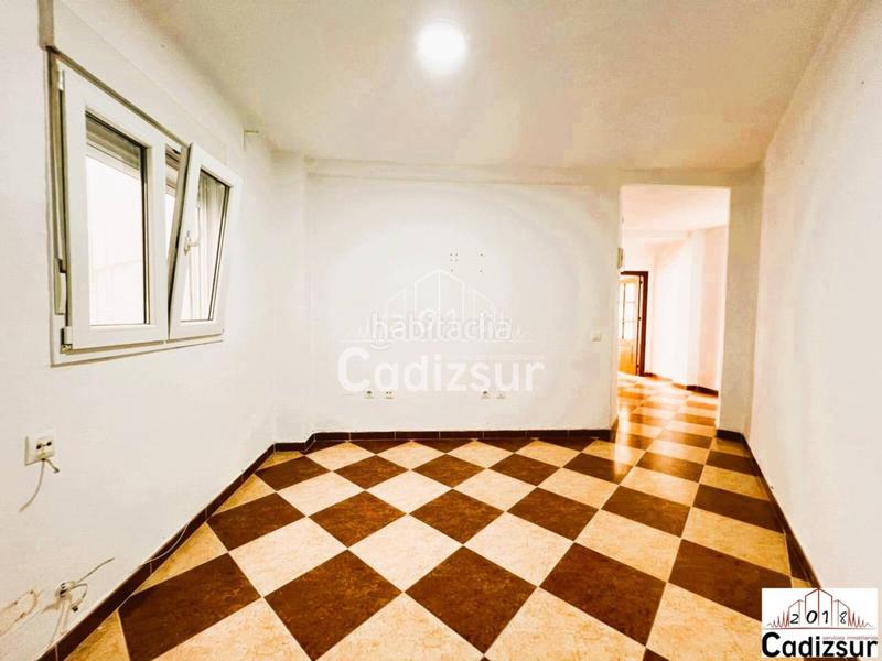 Foto 68bad592-bd22-4525-8fc1-98636b6ac89c. Piso venta de piso en la laguna en Paseo Marítimo - San José - La Laguna Cádiz