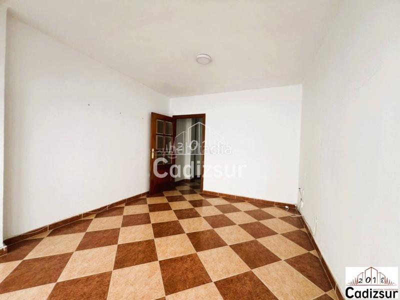 Foto 72f32781-00ce-4429-a315-f1b843a5e2b0. Piso venta de piso en la laguna en Paseo Marítimo - San José - La Laguna Cádiz