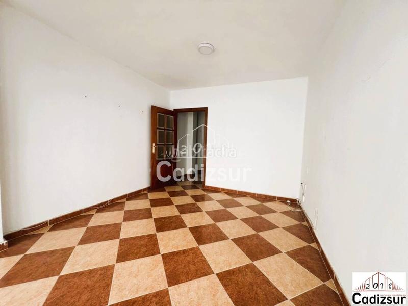 Foto d03c52e2-efc1-401e-93b9-1cb2a5e4c95b. Piso venta de piso en la laguna en Paseo Marítimo - San José - La Laguna Cádiz