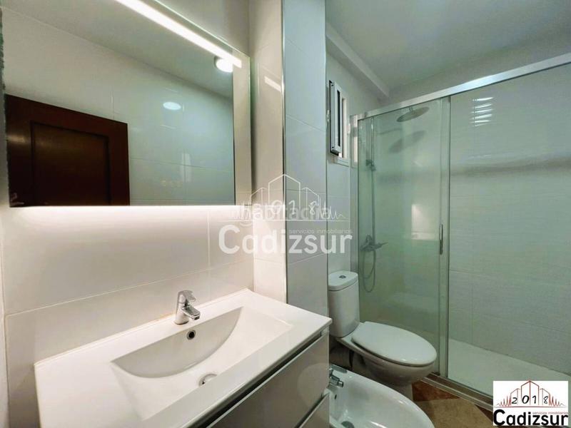 Foto da1c4665-3d77-4ad2-acc7-465c55cfccc3. Piso venta de piso en la laguna en Paseo Marítimo - San José - La Laguna Cádiz