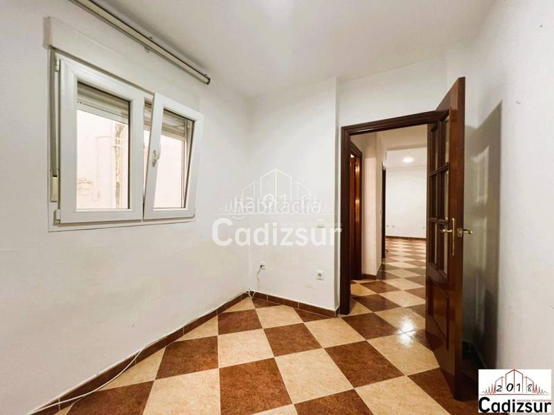 Foto f322a66c-7b75-4df2-b434-8db0584e7212. Piso venta de piso en la laguna en Paseo Marítimo - San José - La Laguna Cádiz