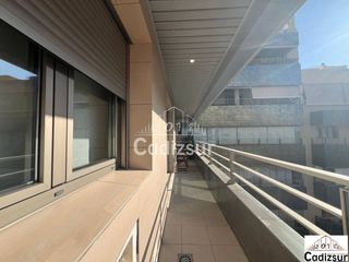 Rent Flat in Paseo Marítimo - San José - La Laguna. Alquiler anual junto a la playa de la victoria