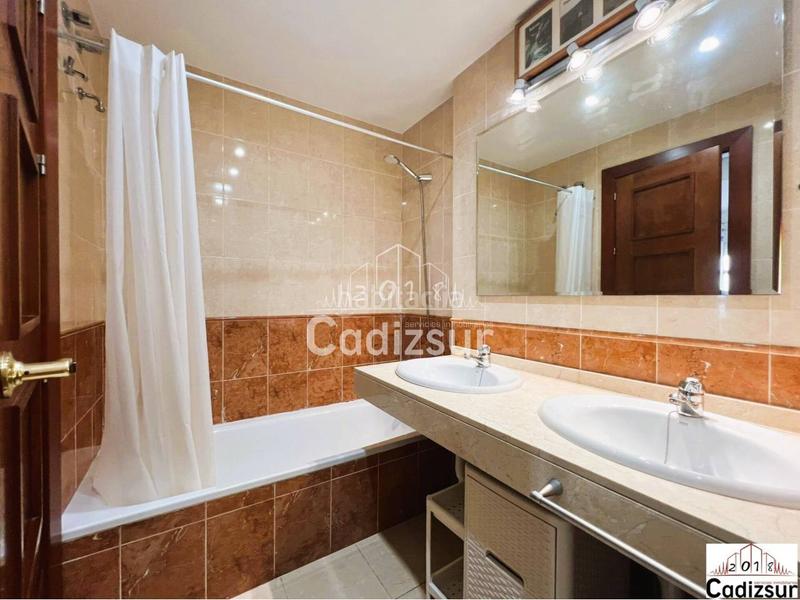 Foto 58d19061-cfb7-4078-8f19-3bd82f0ef0ff. Affitto appartamento con riscaldamento parcheggio in Cádiz