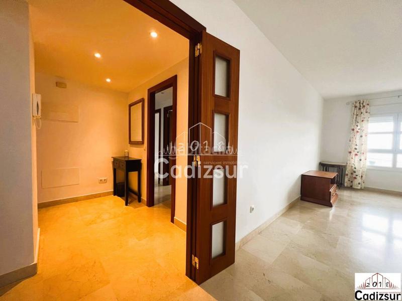 Foto 87e92b25-dd04-4781-9a43-47a08a5391c5. Rent flat with heating parking in astilleros - la paz - loreto - el corte inglés Cádiz