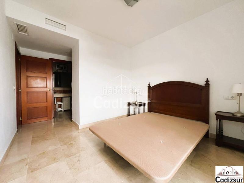 Foto d19a9586-5428-405f-b419-718ddd6da1cf. Rent flat with heating parking in astilleros - la paz - loreto - el corte inglés Cádiz