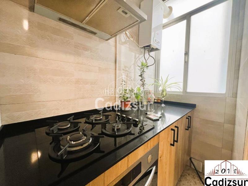 Foto c2f7cce2-d0a8-4f7c-8d22-5c52f2d8fa21. Pis a Paseo Marítimo - San José - La Laguna Cádiz