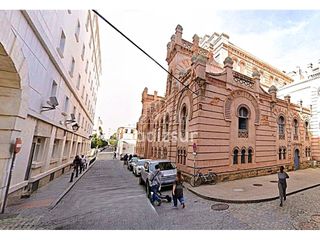 Piso  Calle sacramento. Venta de piso para reformar en zona plaza de las viudas