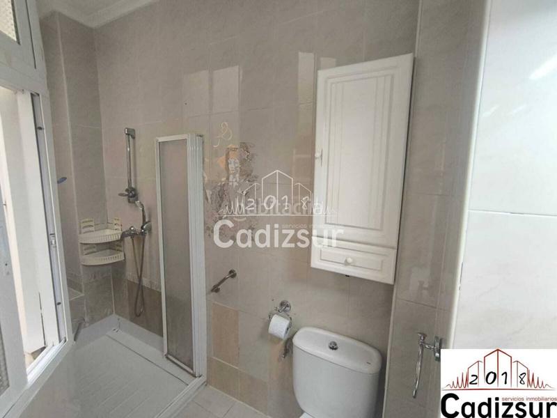 Foto 785a9824-8134-49f4-b4fb-2b47fc7baf35. Appartamento in La Caleta - La Viña Cádiz